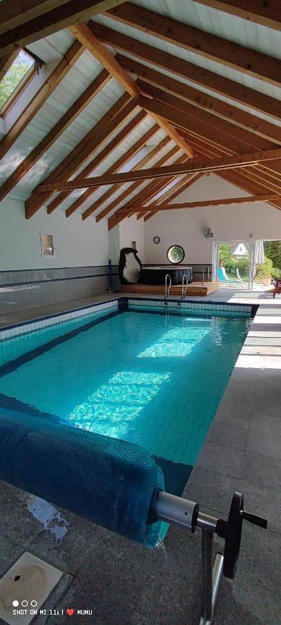 Gîte pour 3 personnes, avec vue et piscine ainsi que jardin et terrasse à Mélisey - 2