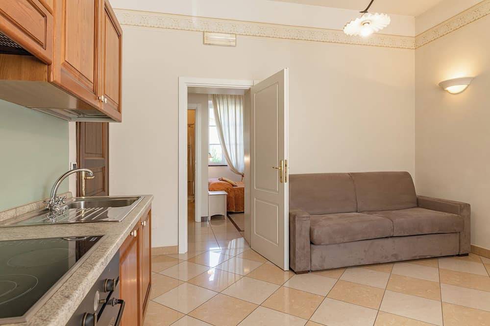 Ganze Wohnung, Erdgeschosswohnung - Weiß/Gold in Borgo a Mozzano, Lucca Provinz