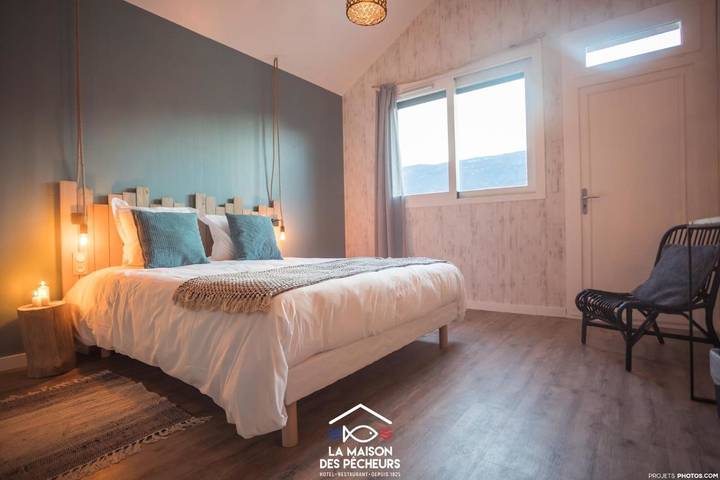 Hôtel pour 2 personnes, avec vue ainsi que jardin et vue sur le lac à Viviers-du-Lac - 4