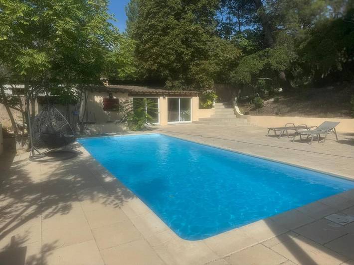 B&b per 2 persone, con panorama e piscina nonché giardino e terrazza in Marsiglia