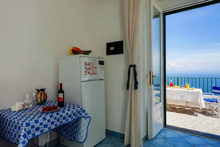 Maison d’hôte pour 3 personnes, avec jardin ainsi que vue et terrasse à Amalfi - 3