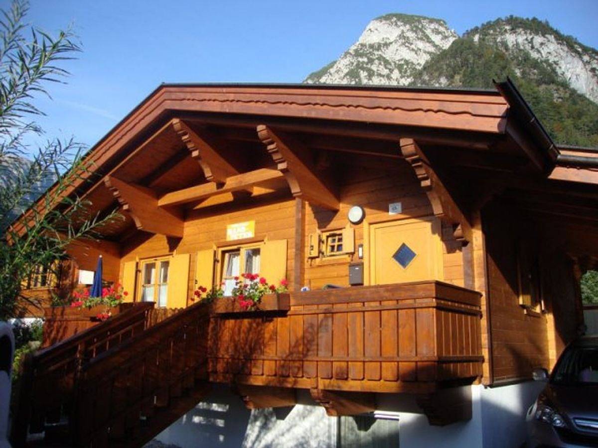 Hüttenurlaub am Achensee Alpen-Chalets  by Fewo-Plan in Maurach, Eben am Achensee