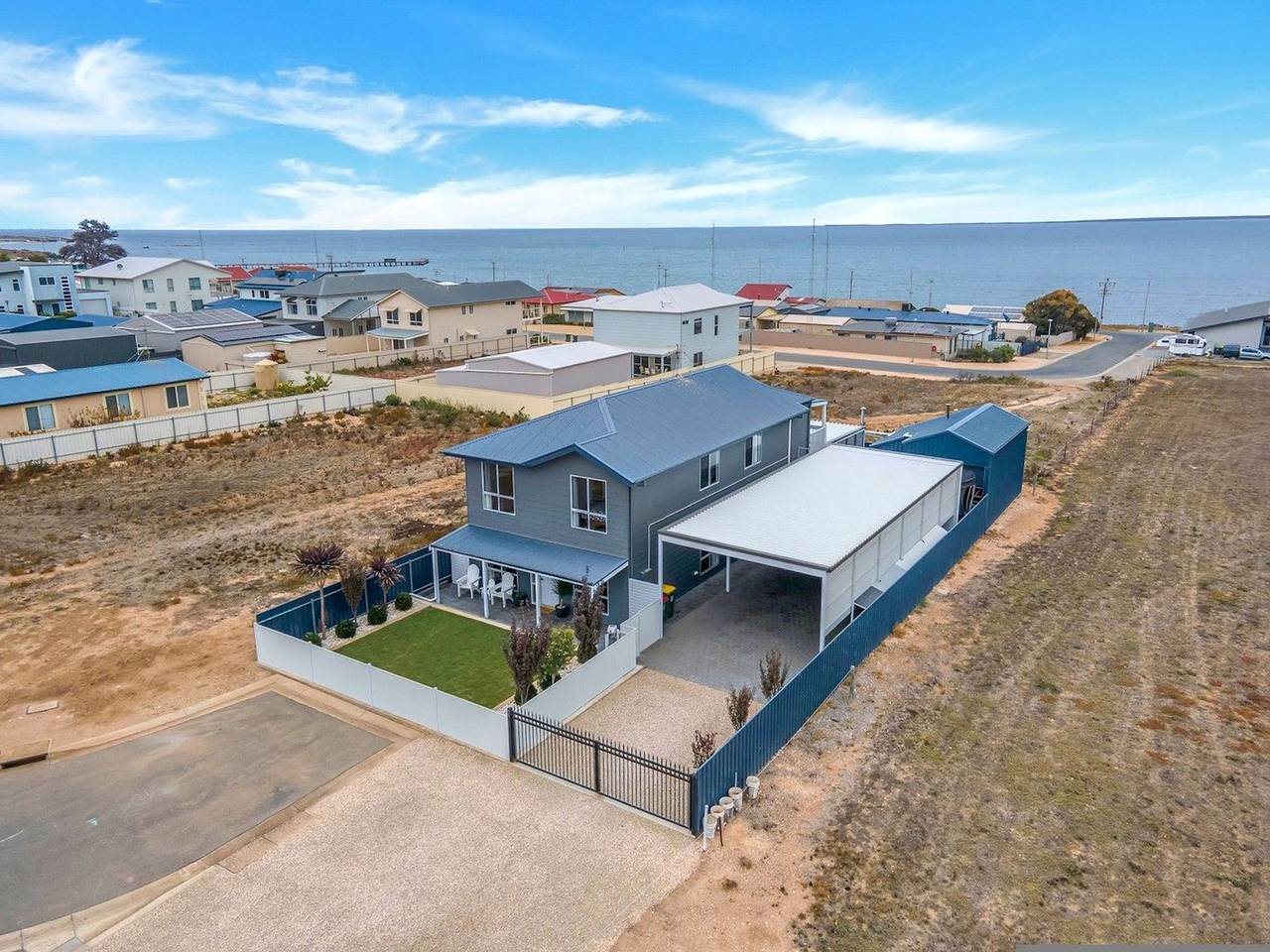 'Saltwater Breeze' - Ocean Views | 5Br Beach House in Port Victoria, Yorke Peninsula Council