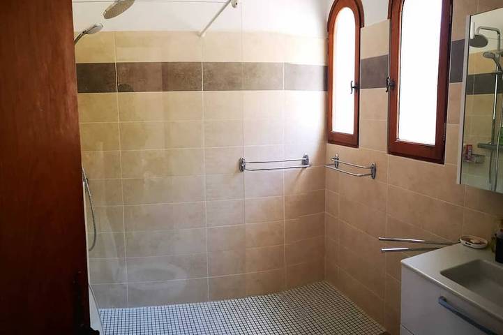 Location de vacances pour 12 personnes, avec jardin à Montesquieu-des-Albères - 4