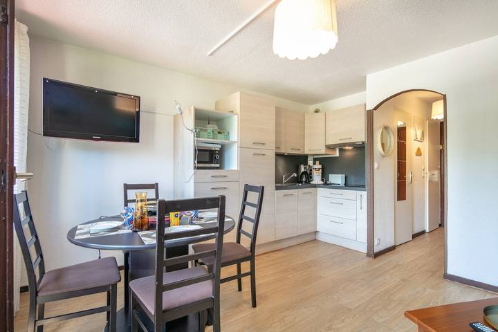 Ganze Wohnung, Ferienwohnung für 6 Personen mit Balkon in Chamrousse, Nationalpark Écrins