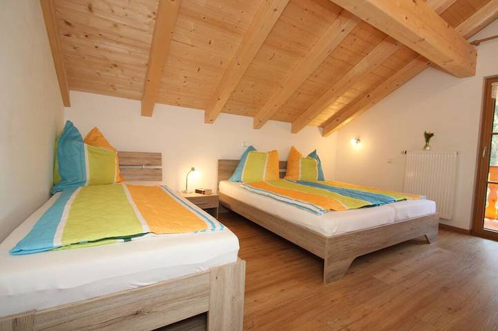 Ganze Wohnung, Ferienwohnung Fagerer Bergblick ,3 Schlafzimmer, 90qm, Dachgeschoss in Piding, Bayerische Alpen