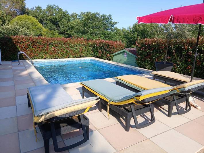 Location de vacances pour 4 personnes, avec Balcon et Terrasse ainsi que Jardin et Piscine à Saint-Maximin-la-Sainte-Baume - 2