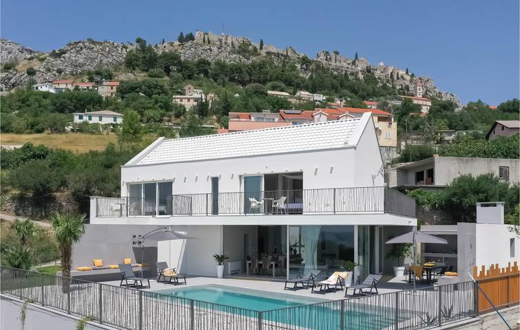 Ferienhaus mit Meerblick für 8 Personen, mit Terrasse und Garten in Split-Dalmatien - 2