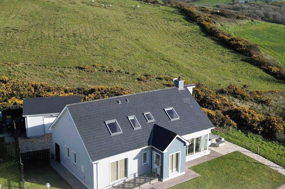 Coastal Family Retreat in Rossnowlagh, Near Beach in Donegal, County Donegal