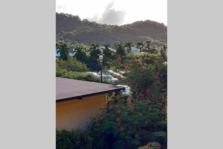 Appartement de vacances pour 2 personnes, avec piscine ainsi que jardin et vue - 1