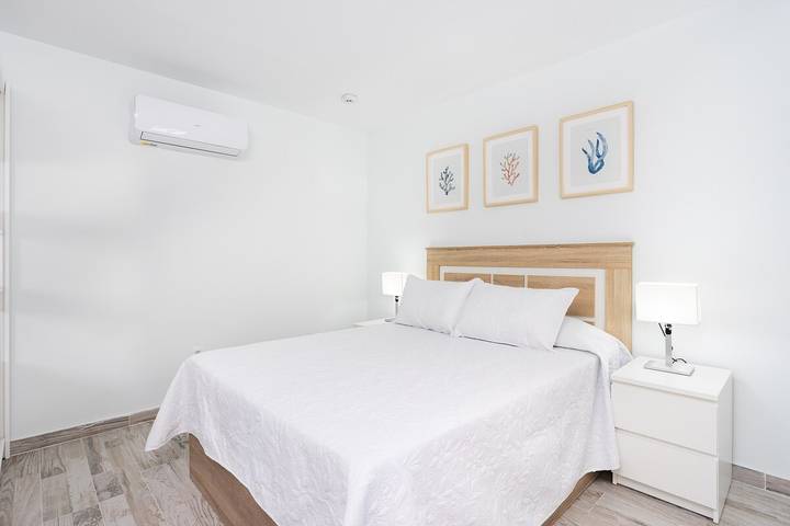 Gîte pour 4 personnes, avec terrasse et piscine dans Las Galletas - 4