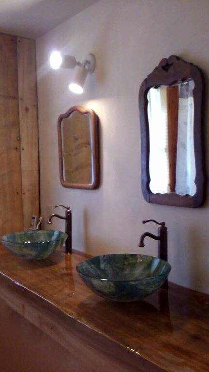 Kasilof Log Accent Bed & Breakfast mit Blick auf die Berge in Kenai Peninsula