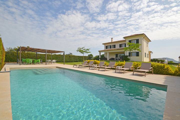 Villa for 6 people, with terrace and garden in Inca