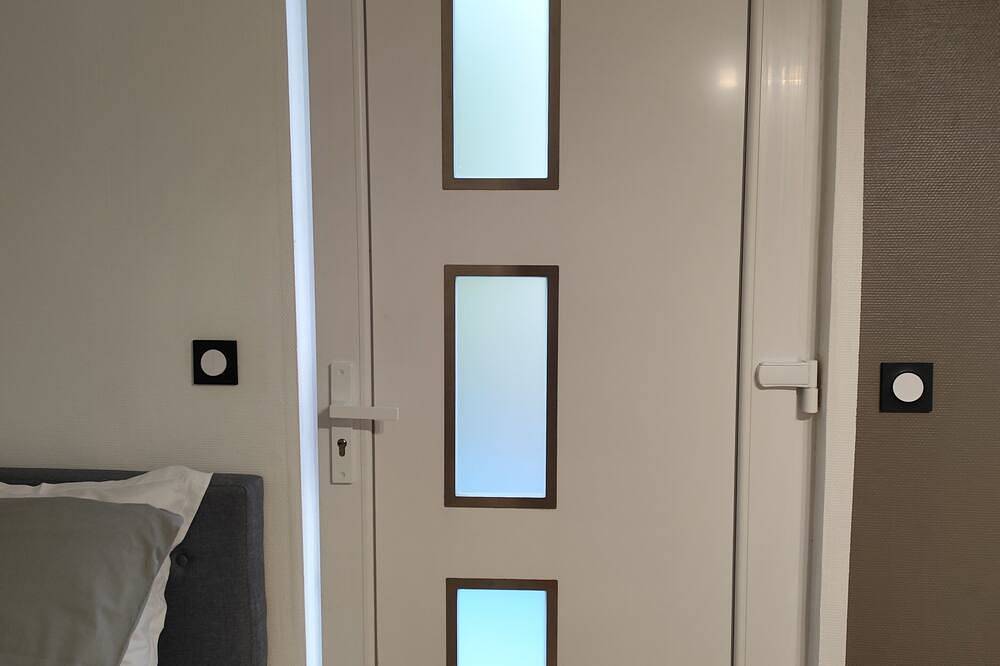 Ganze Wohnung, Charming 25m2 studio close to Cdg airport, Parc Astérix, sandy sea, in Louvres, Val-d'Oise
