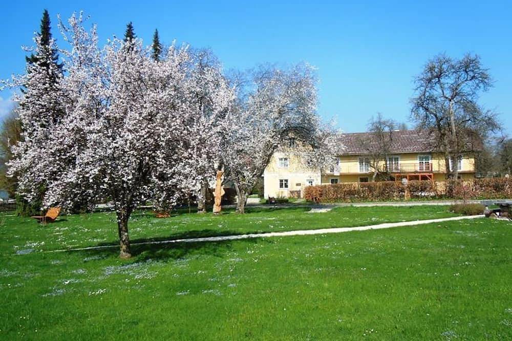 Ganze Wohnung, Ferienwohnungen Huber - Oma-Wohnung in Weyregg am Attersee, Bezirk Vöcklabruck