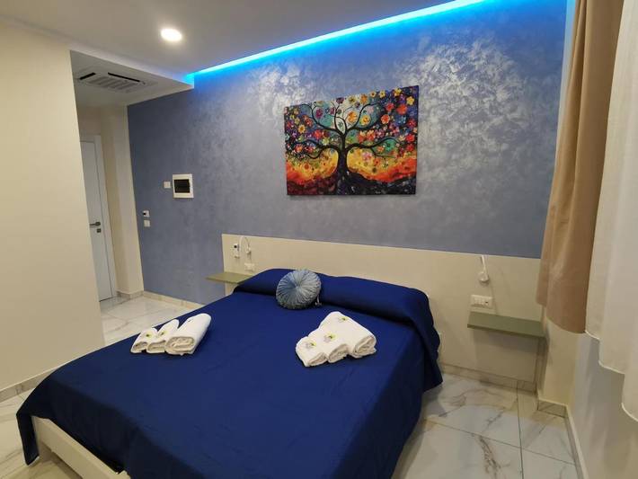 Chambre d’hôte pour 4 personnes, avec vue et balcon, animaux acceptés à Cefalù - 2