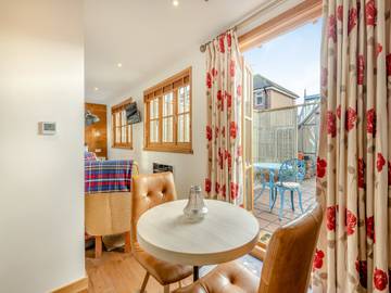 Cottage for 2 People in Marchwood, New Forest National Park, Photo 1