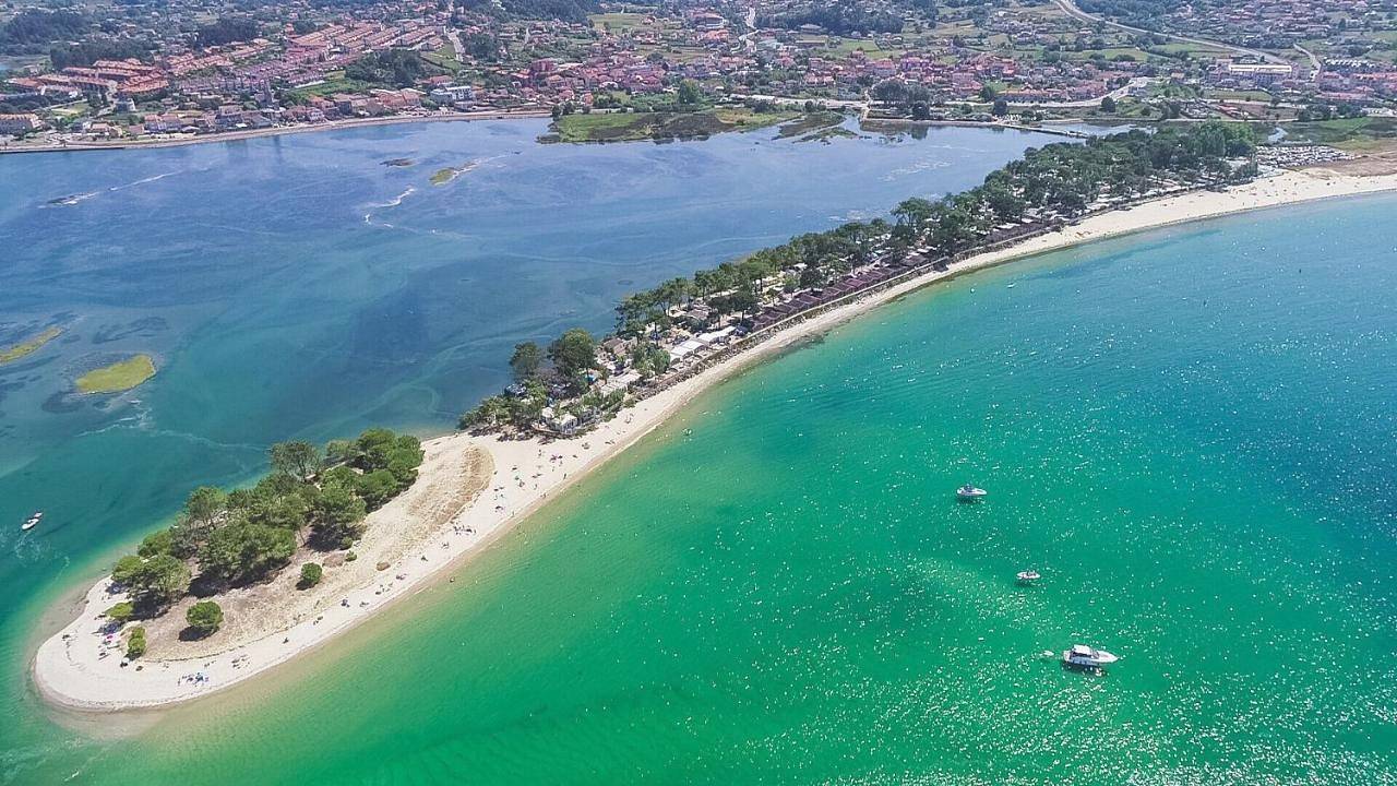 Camping Bayona Playa in Playa Ladeira, Baiona