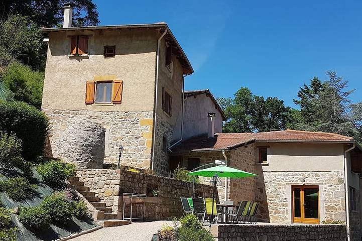 Location de vacances pour 15 personnes à Montrottier