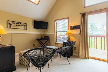 Chalet for 6 Guests in Pigeon Forge, Sevier County, Picture 2