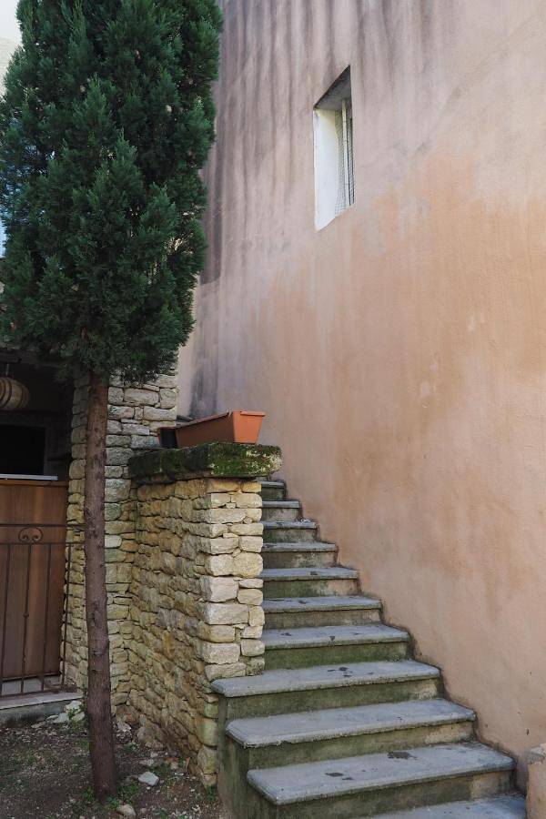 Gîte pour 5 personnes, avec jardin, animaux acceptés à Jonquières - 3