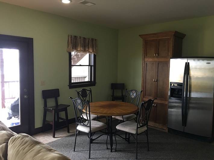 Vacation rental for 12 people, with yard in Cayuga Lake