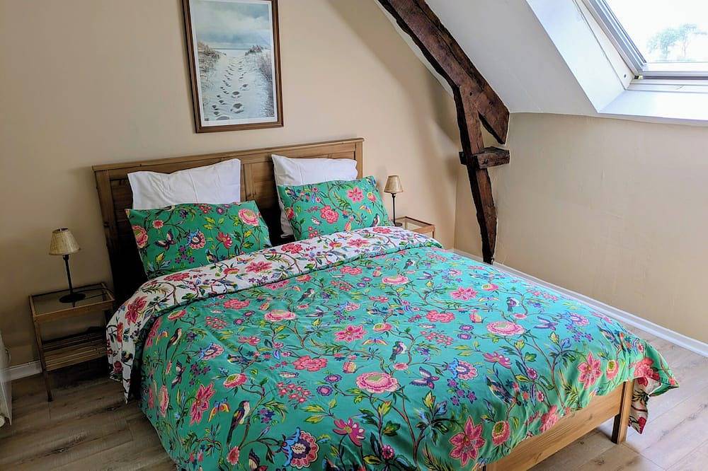 Bramble Cottage, pour 6 personnes avec piscine chauffée partagée dans un magnifique cadre rural in Camors, Région de Lorient