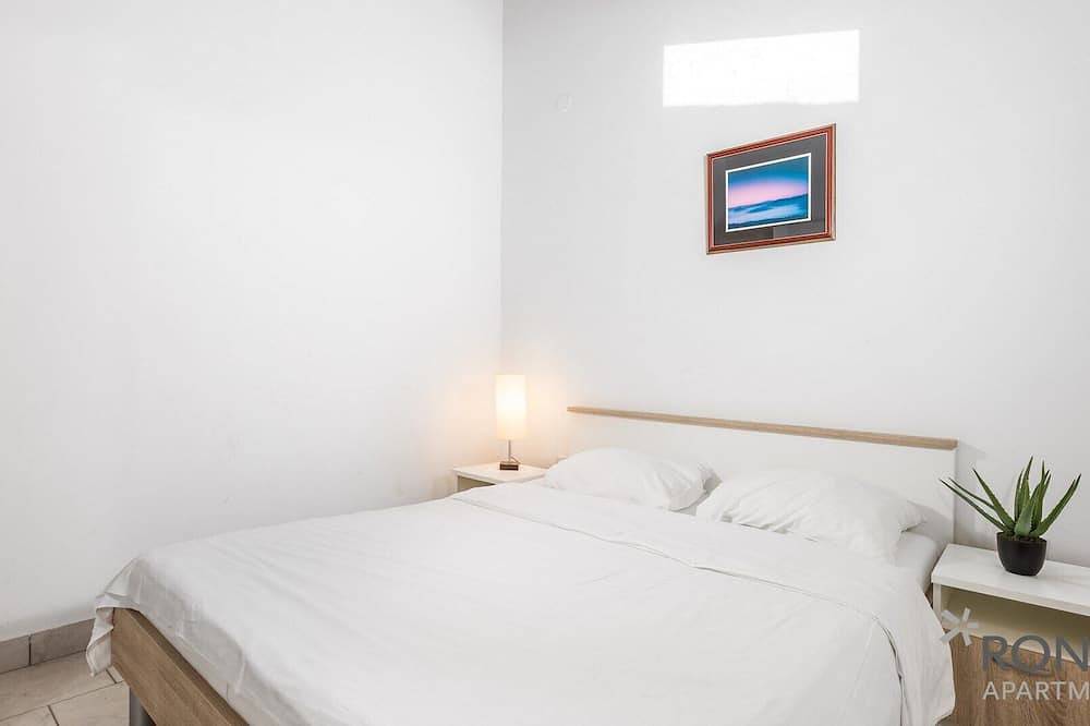 Ganze Wohnung, Rona Bungalow Ana für 4+2 Personen in Červar-Porat, Cervar