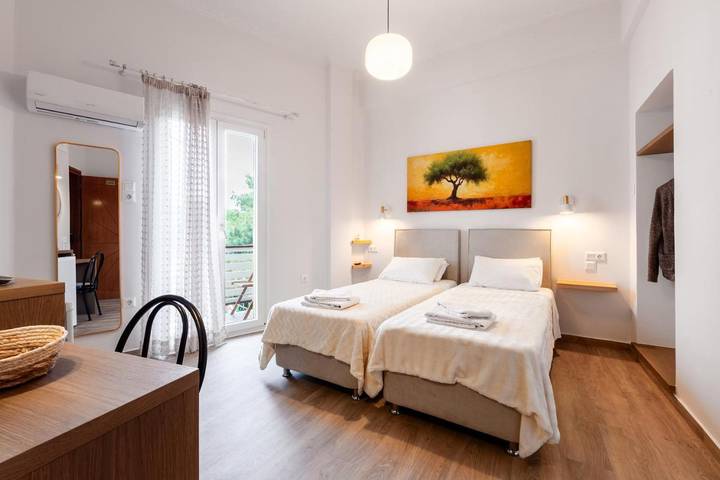 Maison d’hôte pour 3 personnes, avec vue et terrasse dans Syros - 2