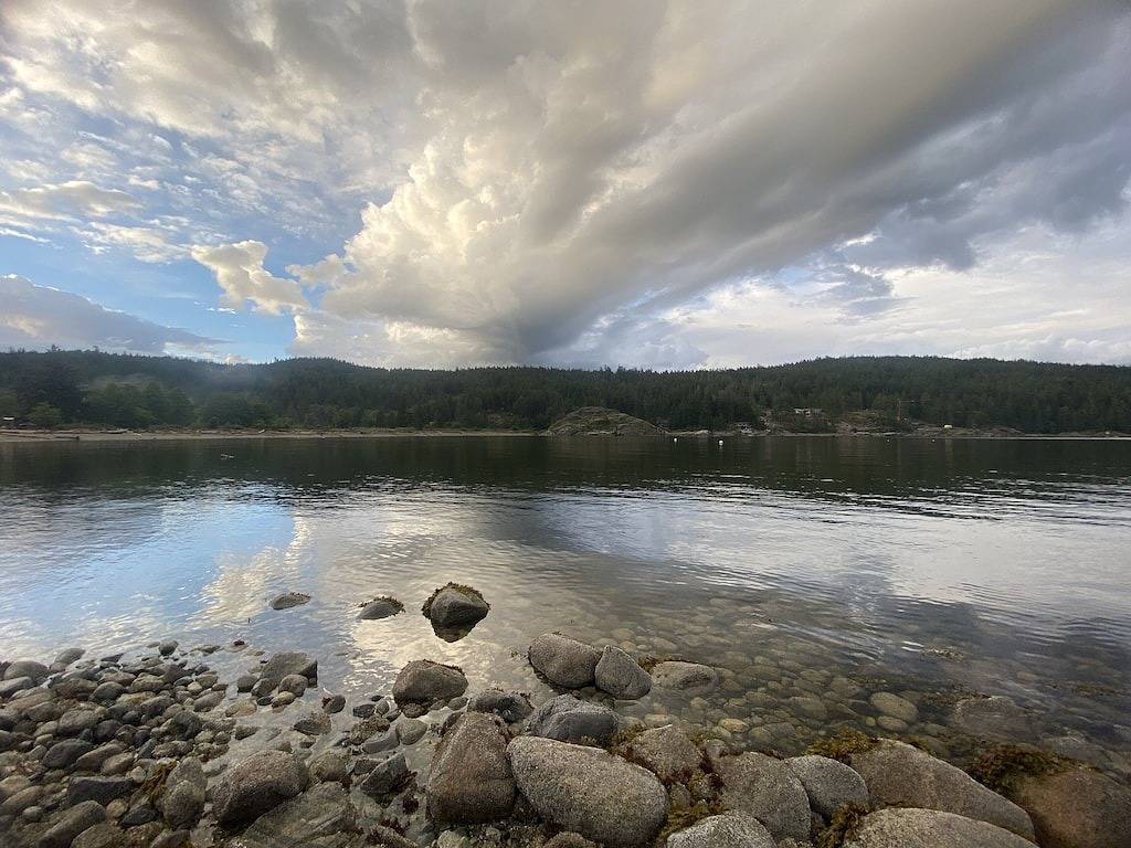 #Slowtravel~wood-fired hot tub, cold plunge, forest-bathing, earthing, beach in Sunshine Coast Regional District