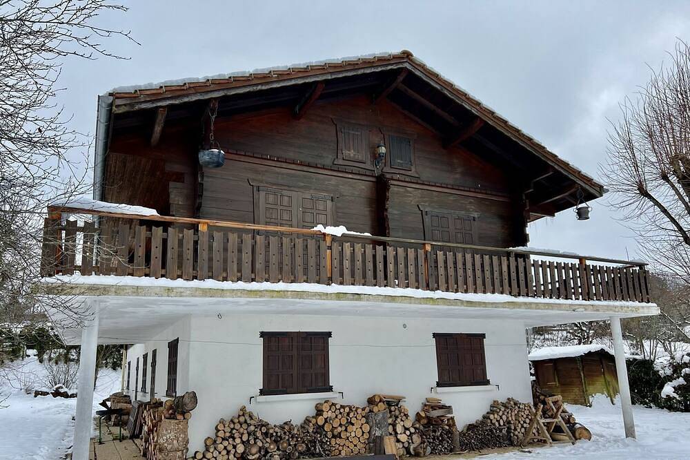 Chalet savoyard entre lac et montage (10 pers) - St Paul en Chablais in Saint-Paul-en-Chablais, Région de Thonon-les-Bains