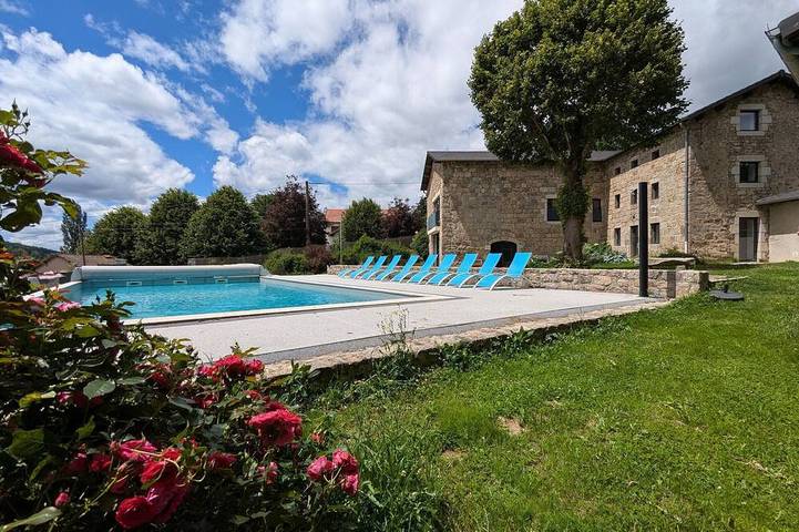 Gîte pour 23 personnes, avec jardin