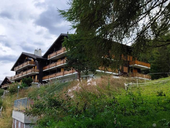 Ferienwohnung für 6 Personen, mit Balkon und Pool sowie Ausblick in Les Agettes