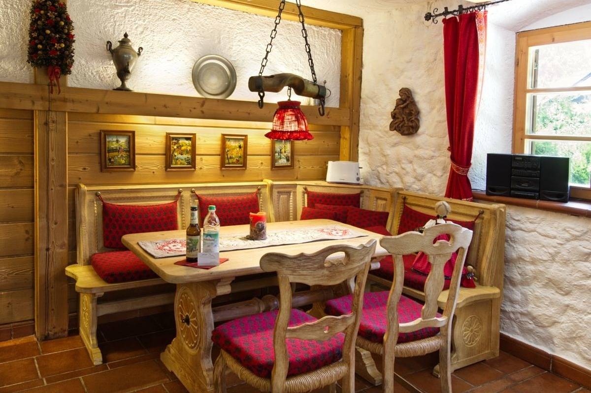 Hölzlhaus -563- in Mittenwald, Bayerische Alpen
