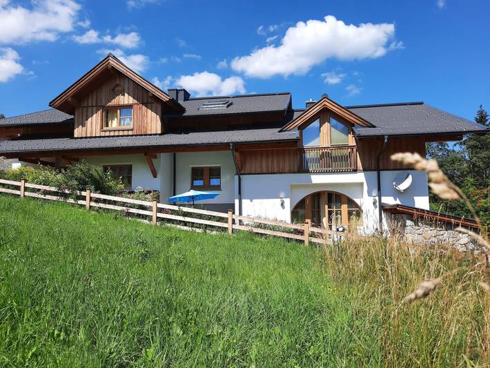Ferienhaus für 8 Personen, mit Balkon und Terrasse sowie Garten im Salzburger Land