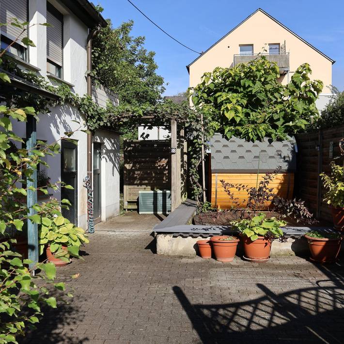 Ferienwohnung für 3 Personen, mit Terrasse und Garten in Schweich an der Römischen Weinstraße