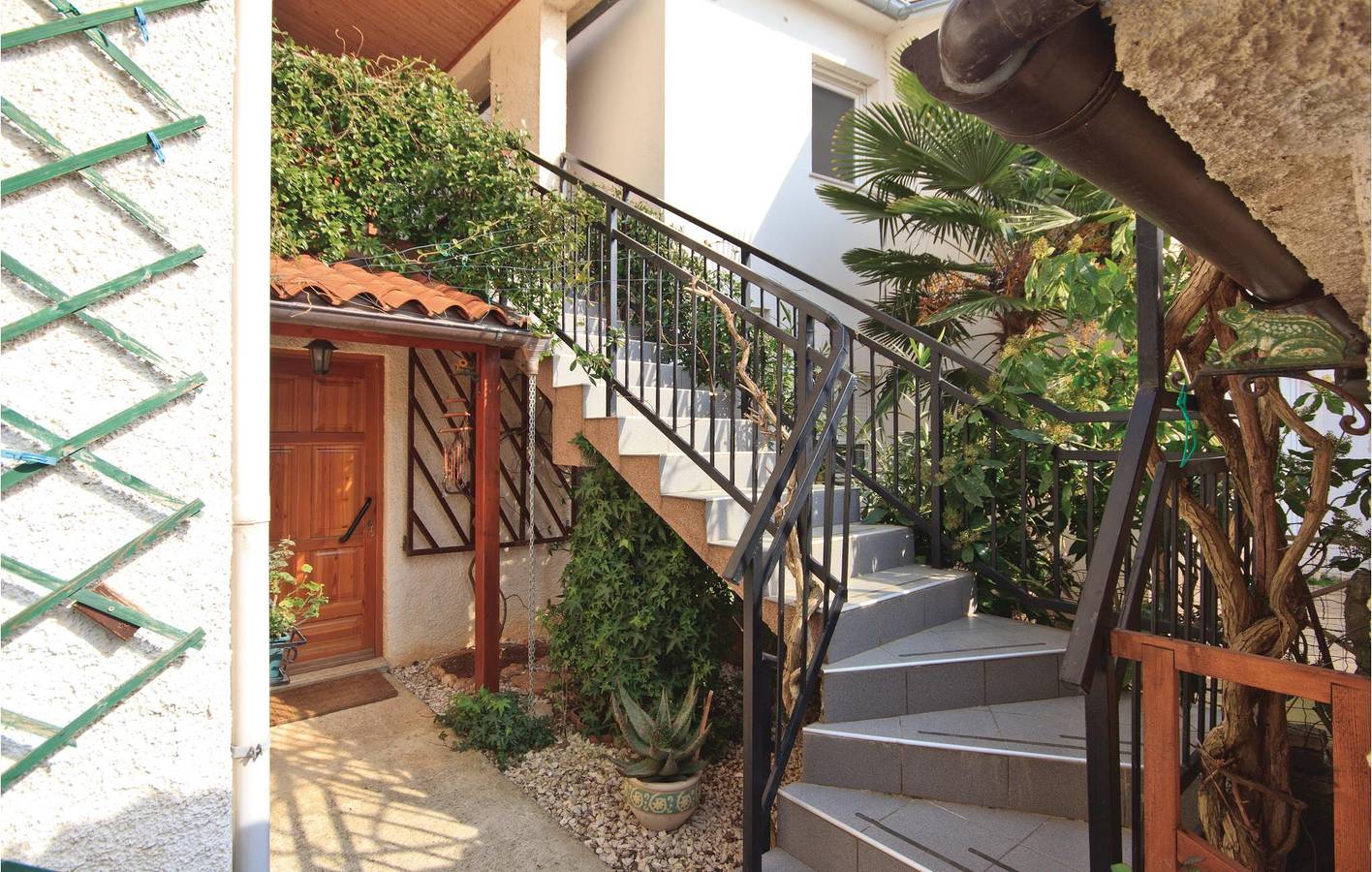 Ganze Ferienwohnung, Ferienwohnung für 5 Personen mit Terrasse in Valbandon, Südküste Istrien