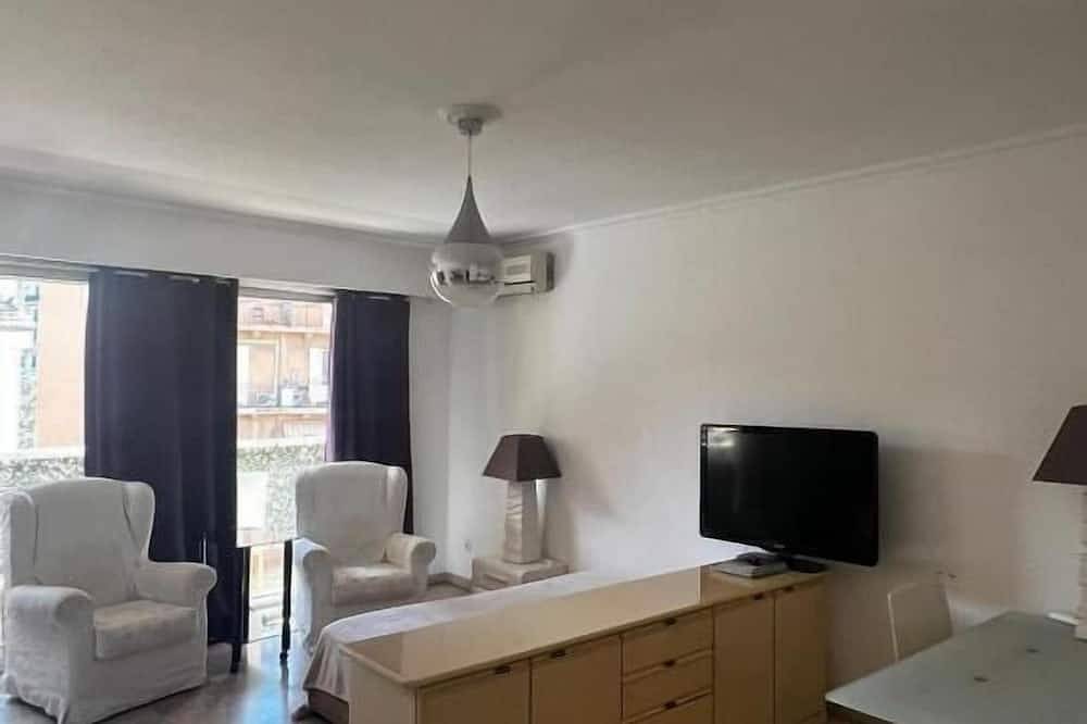 Ganze Wohnung, Large Studio 907, near Monte Carlo Casino,Monaco in Beausoleil, Nizza und Umgebung