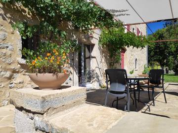 Chambre d’hôte pour 2 personnes, avec jardin dans les Alpes-de-Haute-Provence
