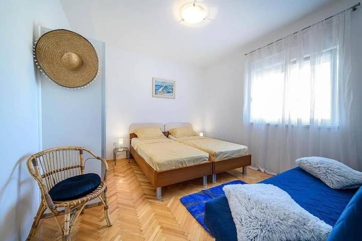 Ganze Wohnung, 1-Zimmer-Ferienwohnung am Strand Zablace, Sibenik in Sibenik, Šibenik-Knin