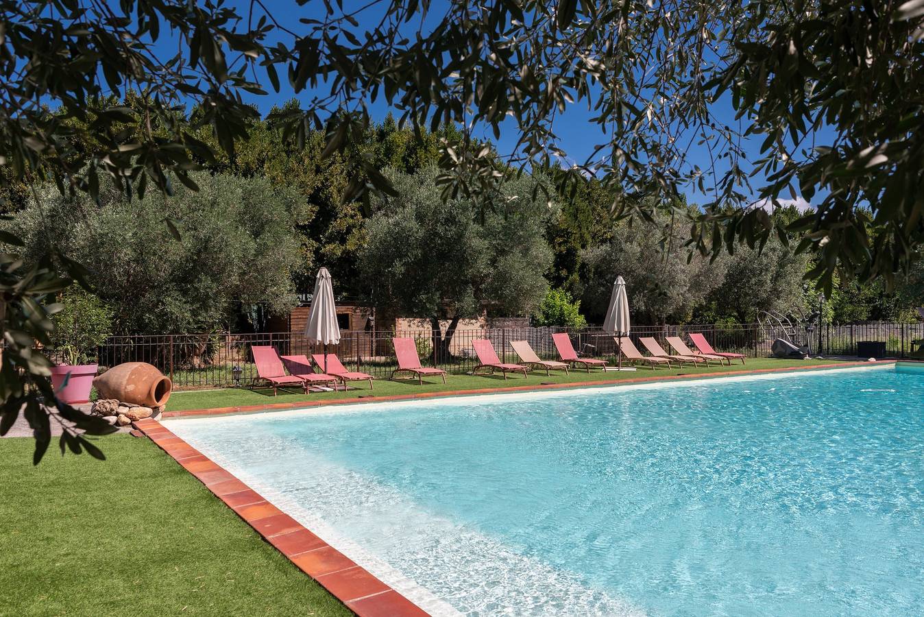Gîte « Du Mas De L'horte Gafet » avec piscine, terrasses et jardin partagés in Le Soler, Côte méditerranéenne (France)