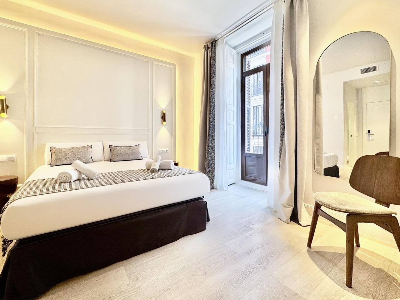 Apartamento vacacional entero, Ópera Stays by Charming Xii - Confort en el centro in Centro (Madrid), Madrid