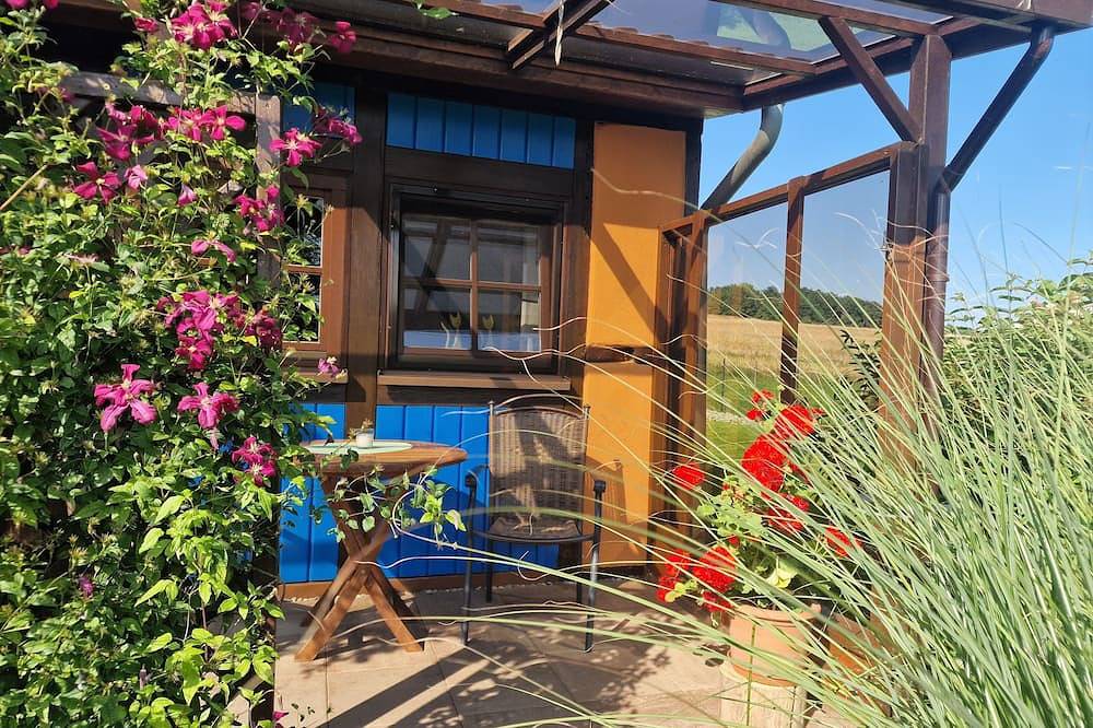 Idyllically situated apartment with a view not far from the seaside resorts in Gothensee, Benz