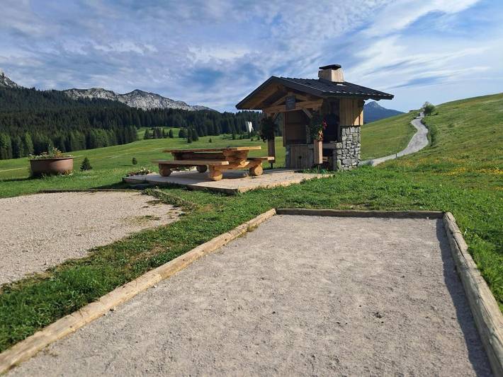 Gîte pour 5 personnes, avec Balcon et Jacuzzi ainsi que Terrasse et Jardin dans Plateau des Glières - 3