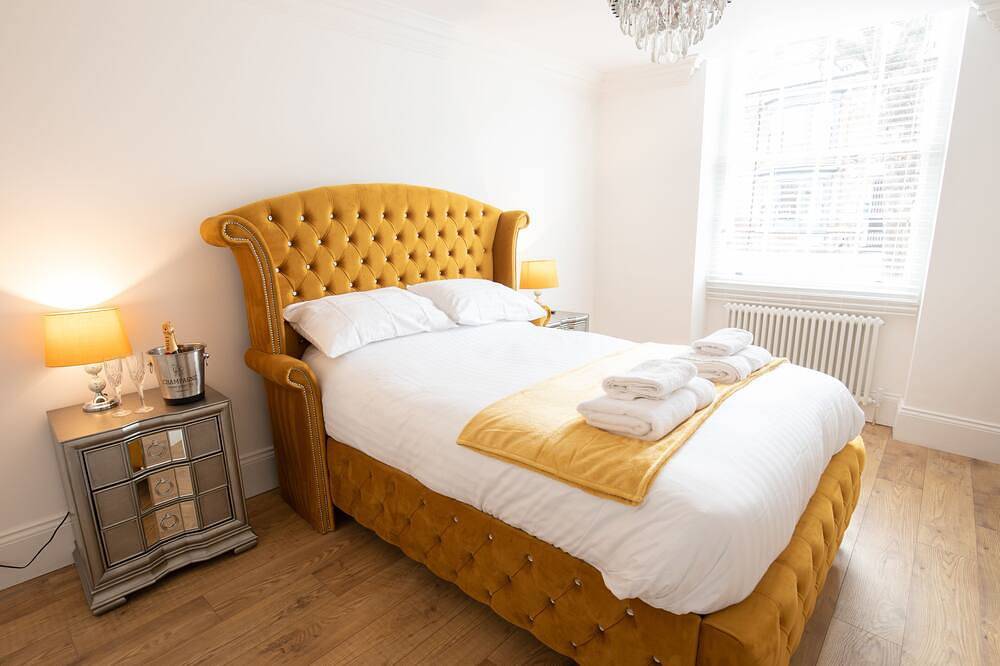 Ganze Wohnung, Luxury modern apartment on Yarm High Street - perfect for couples! in Yarm, Stockton-on-Tees