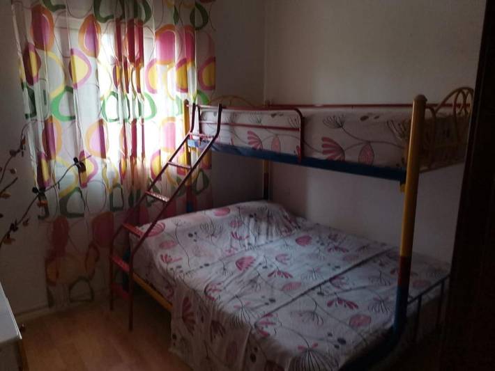 Appartement de vacances pour 6 personnes, avec piscine et terrasse