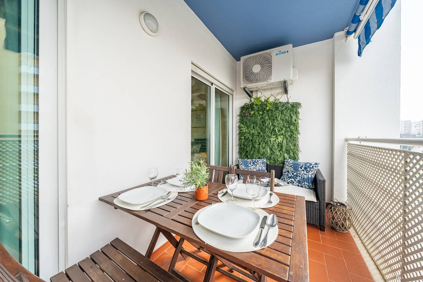 Entire apartment, Sunny Apartment with Shared Pool in Portimão, Faro District