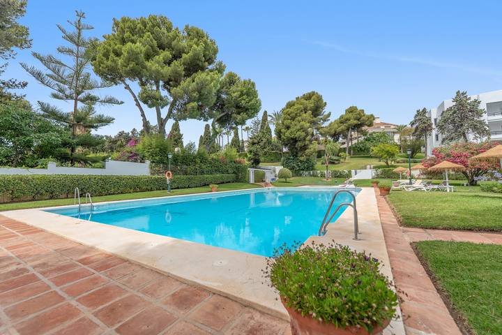 Ferienwohnung für 4 Personen, mit Garten und Kinderpool in Marbella