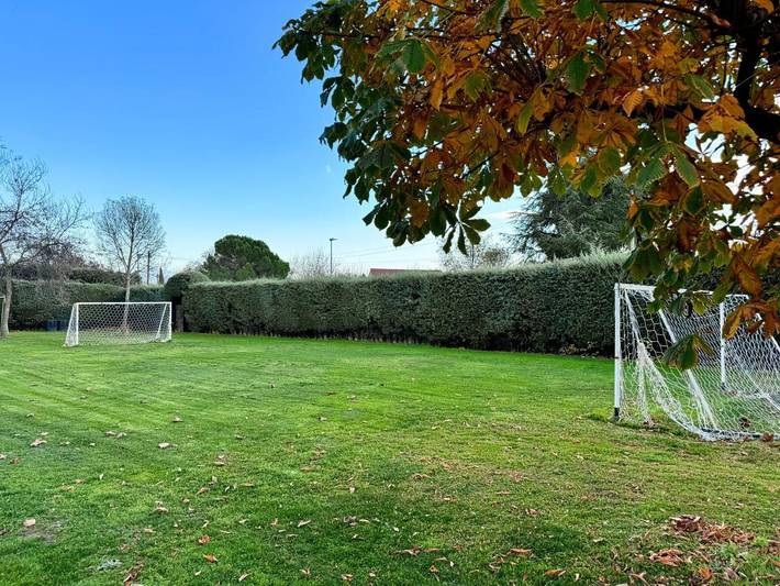 Gîte pour 12 personnes, avec jardin ainsi que vue et piscine, animaux acceptés à Guadarrama - 4