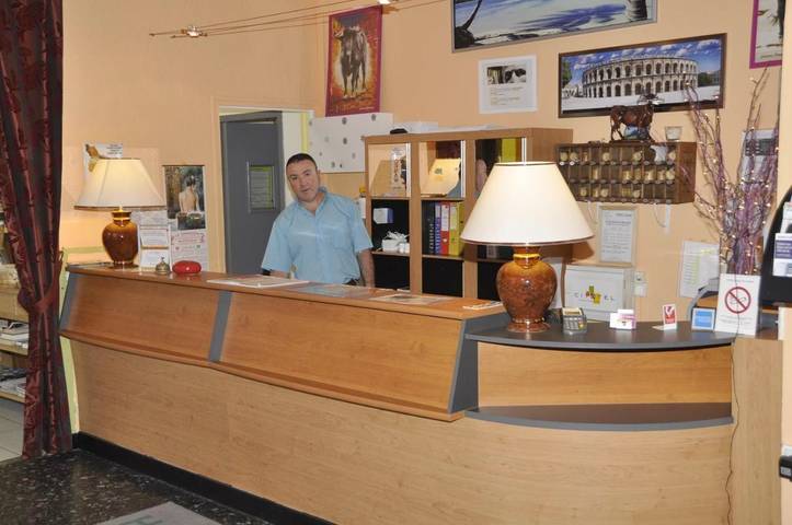 Hôtel pour 2 personnes dans Gare De Nimes - 3
